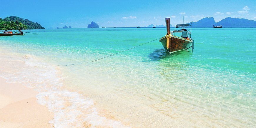 Schöner Strand und klares Wetter auf Koh Ngai