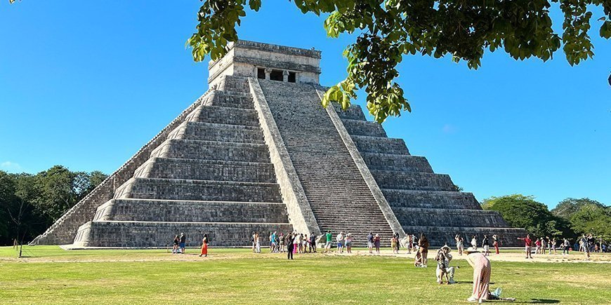 Sonniger Tag in Chichen Itza in Mexiko